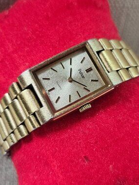 Vintage Pulsar Wristwatch Gold Tone Analog Quartz Japan Movement Wrist Watch